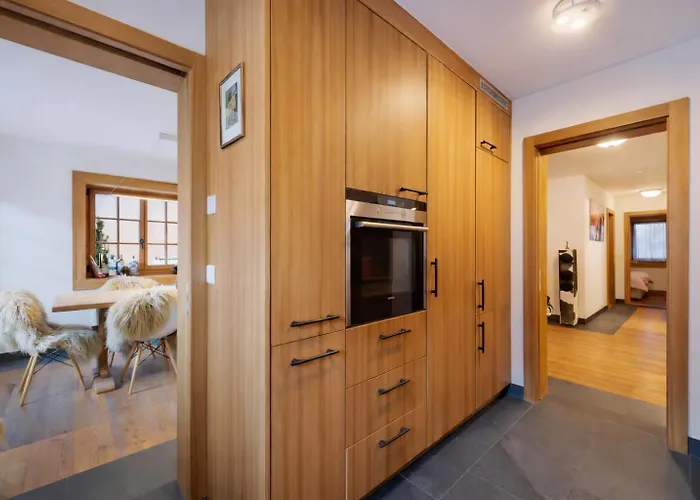 3 Bdr Terrace Apartament